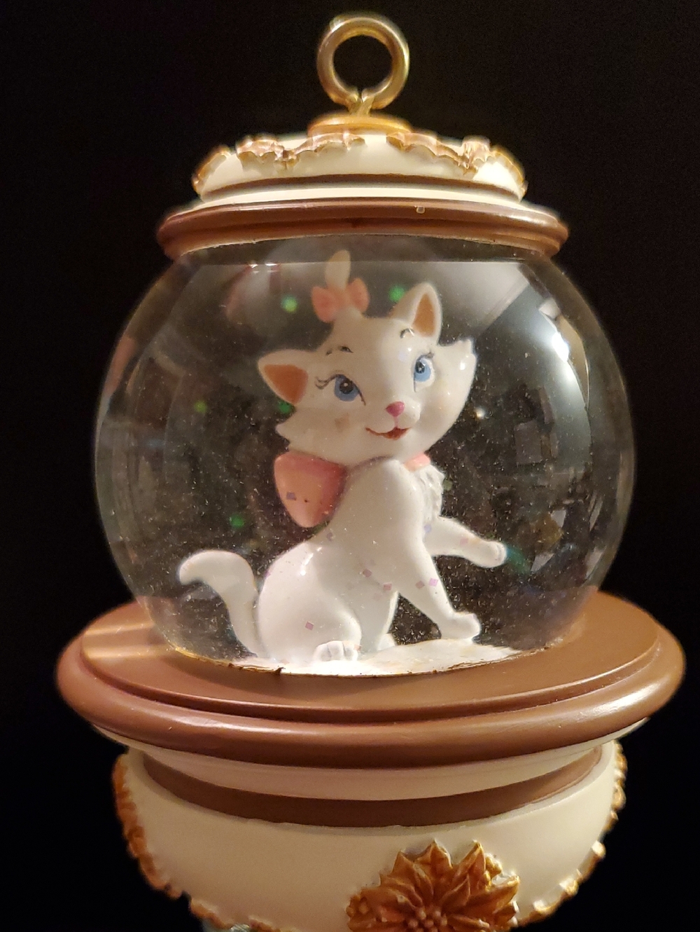 2010 Disney Store Exclusive Christmas Ornament Snow Globe Marie Aristocats